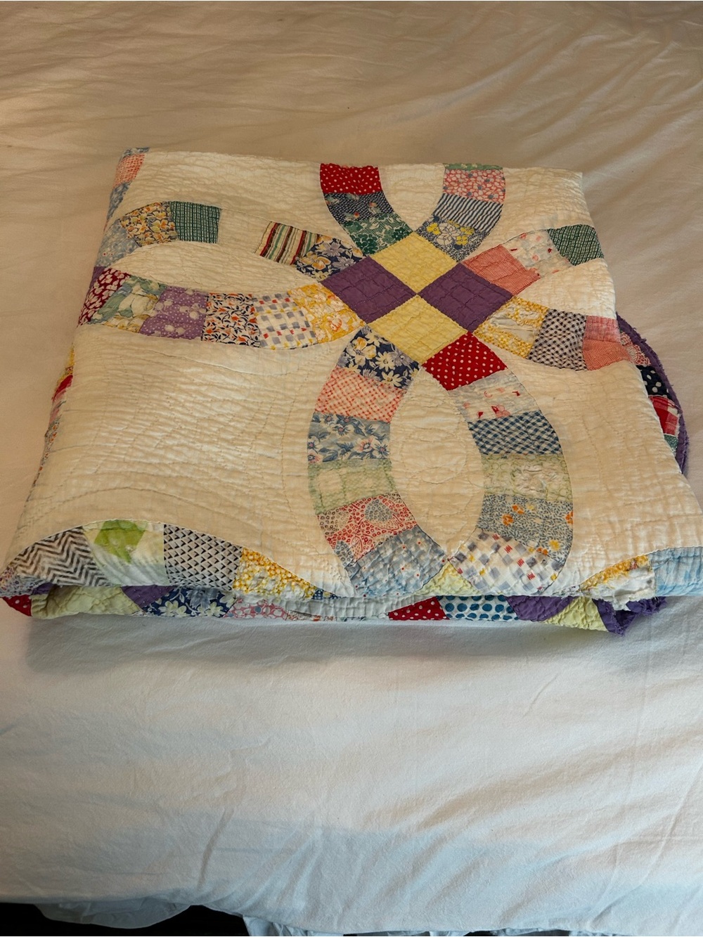 Vintage Double Wedding Ring Quilt - Cream Background with Multicolor Rings - Picture 16 of 16
